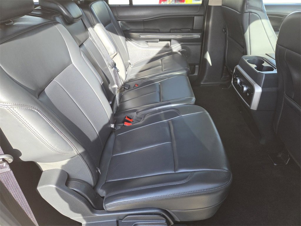 Used 2023 Ford Expedition Max XLT image 17