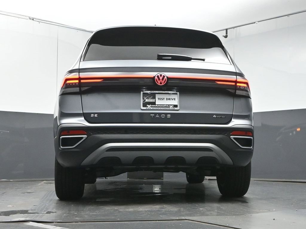 New 2025 Volkswagen Taos SE image 38