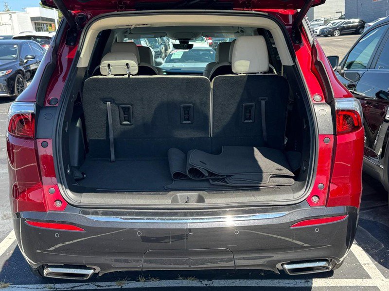 Used 2024 Buick Enclave Essence w/ Technology Package image 9