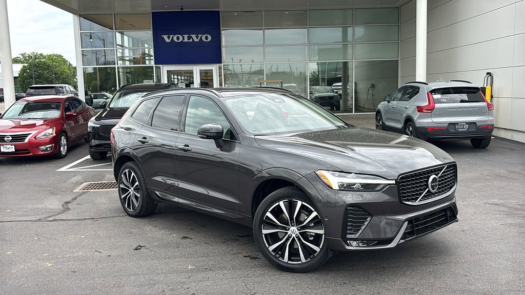 Certified 2025 Volvo XC60 B5 Plus AWD/4WD image 2