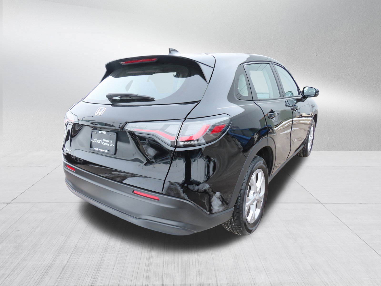 Used 2025 Honda HR-V LX image 8