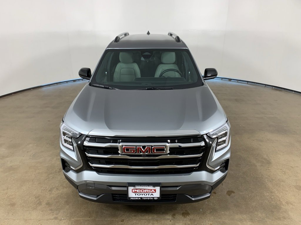 Used 2025 GMC Terrain Elevation w/ Elevation Premium Package image 4