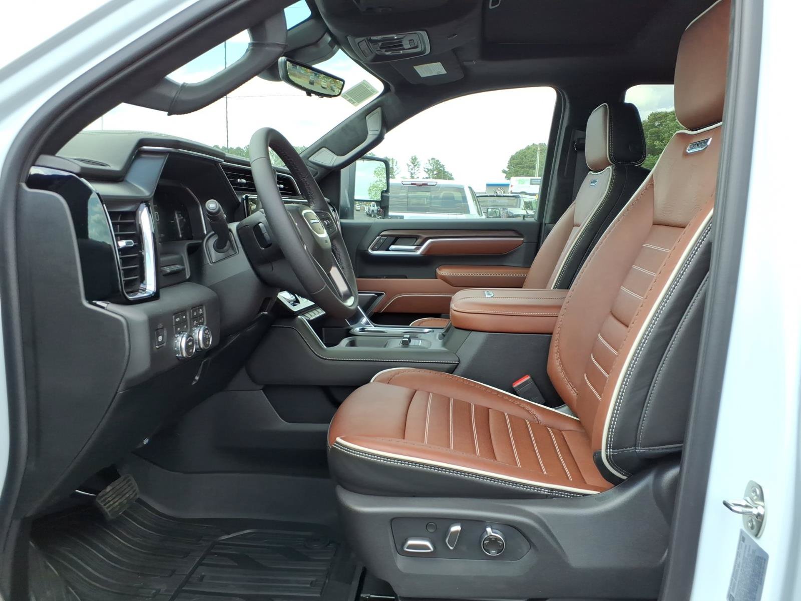 New 2026 GMC Sierra 2500 Denali Ultimate AWD/4WD image 19
