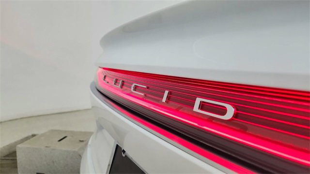 Used 2024 Lucid Air Touring image 17