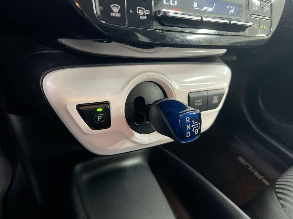Used 2017 Toyota Prius Two FWD image 17