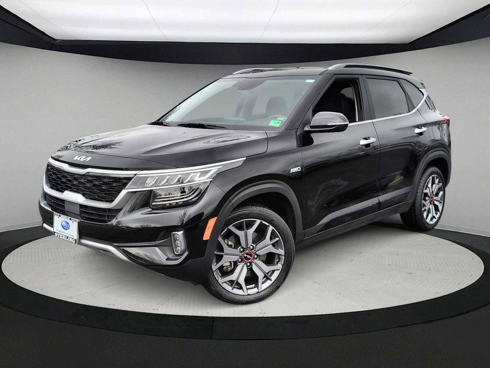 Used 2023 Kia Seltos SX w/ SX Sunroof Package image 1