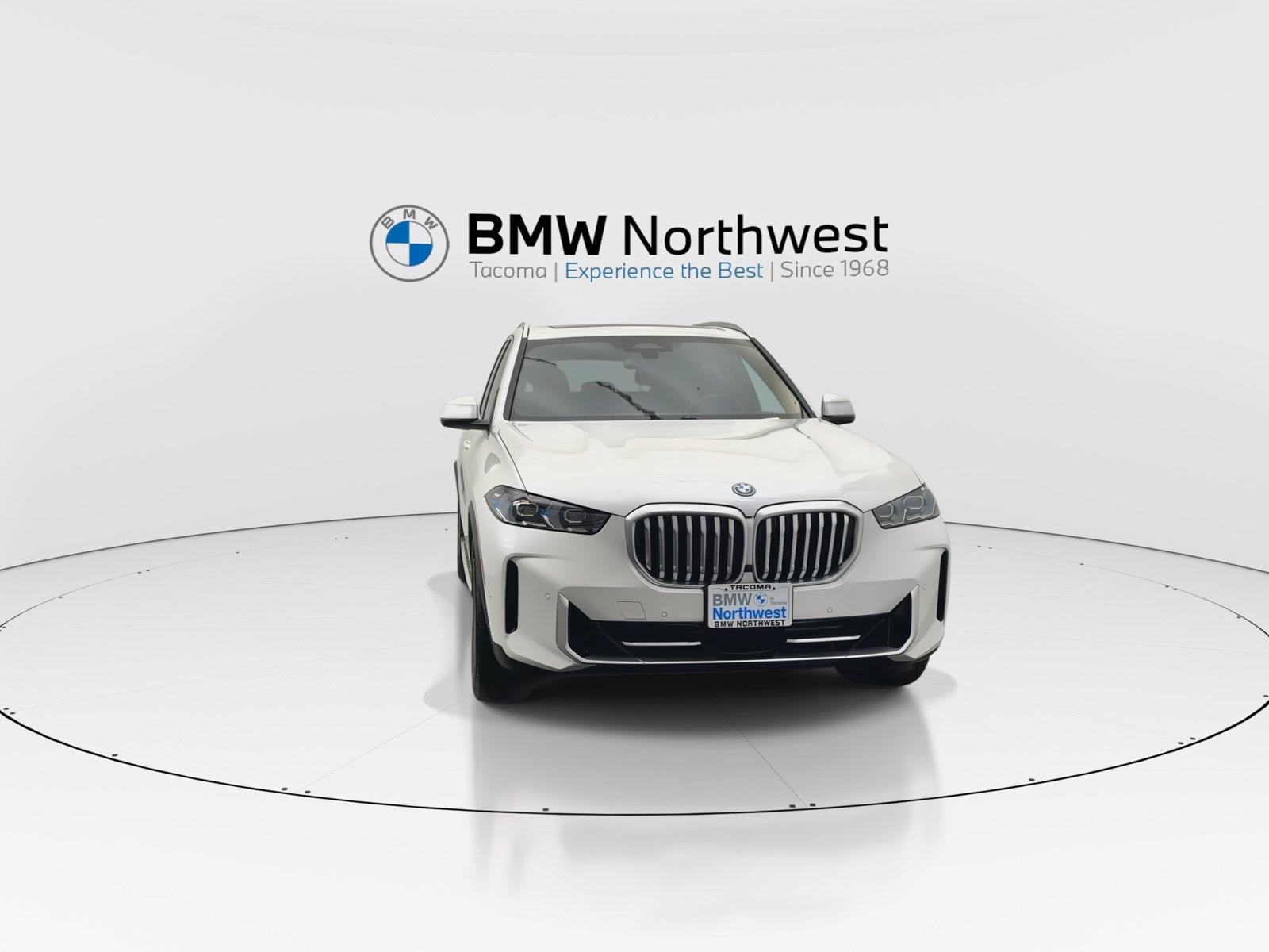 Used 2024 BMW X5 xDrive50e w/ Premium Package AWD/4WD image 7