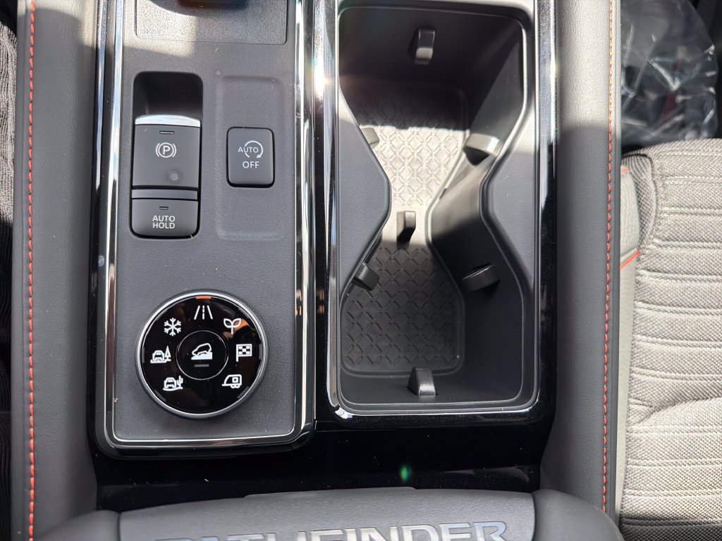 New 2026 Nissan Pathfinder Rock Creek AWD/4WD image 28