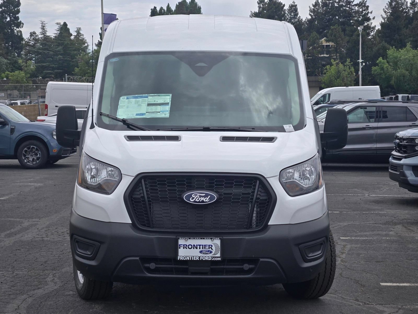 New 2026 Ford Transit 250 148 Medium Roof RWD image 4