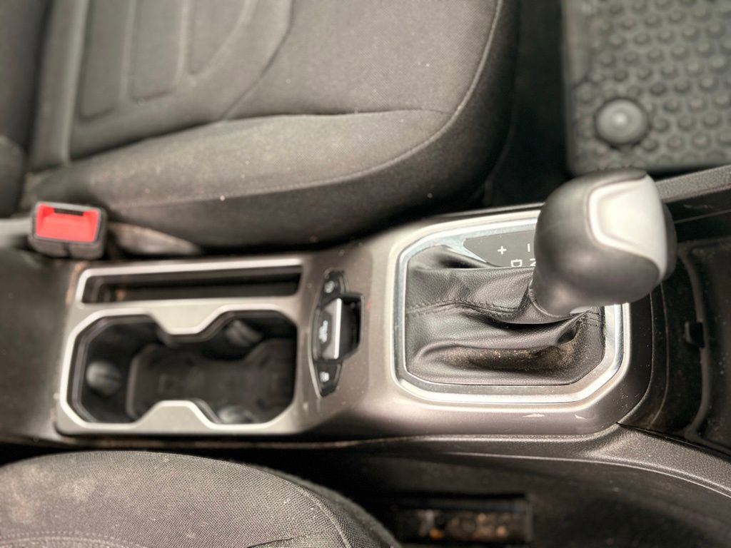 Used 2022 Jeep Renegade Latitude w/ Convenience Group AWD/4WD image 18