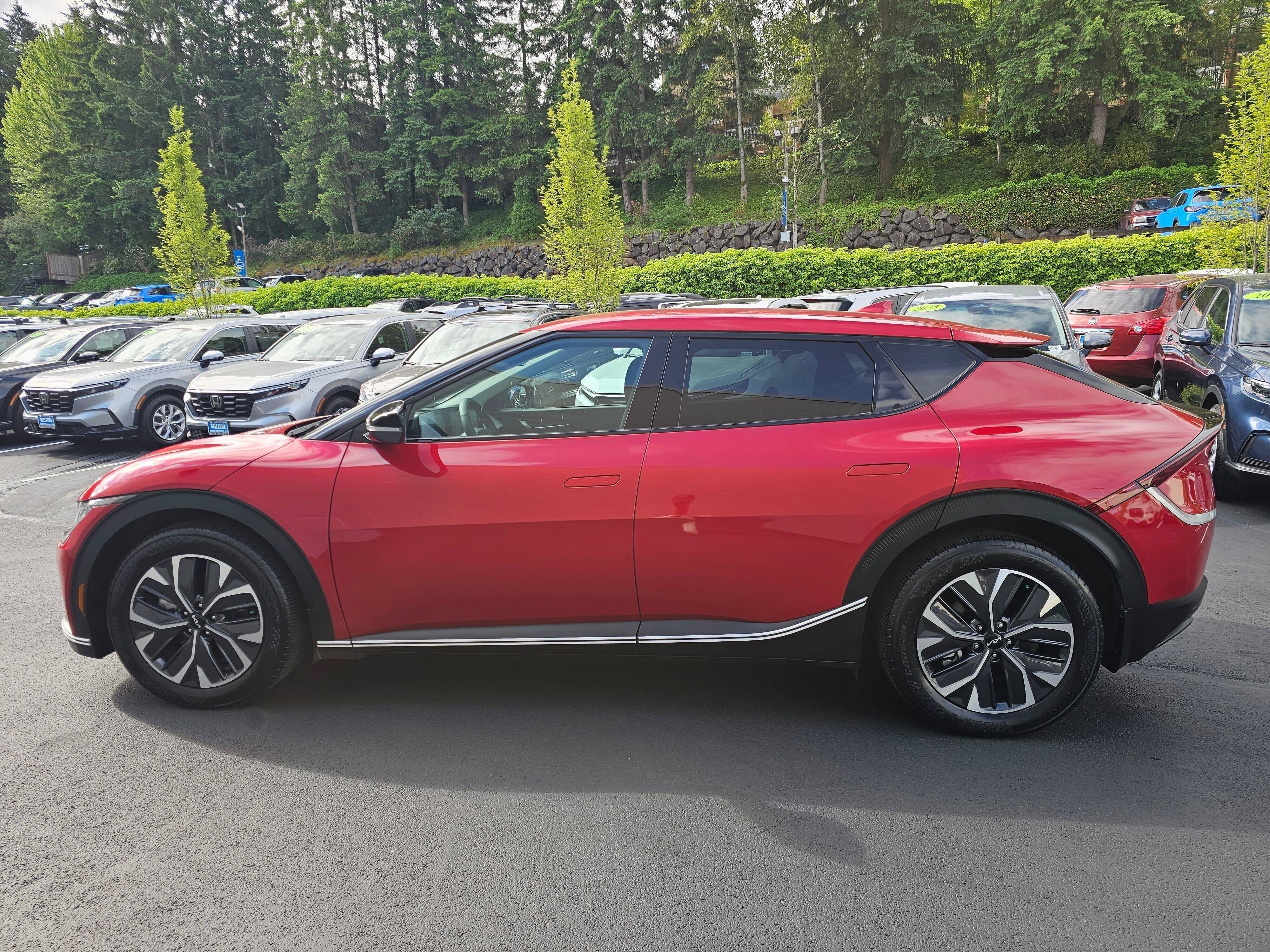 Used 2024 Kia EV6 Light AWD/4WD image 4