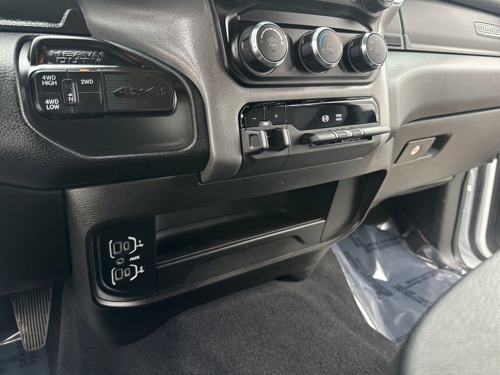 Used 2024 RAM 3500 Big Horn image 19