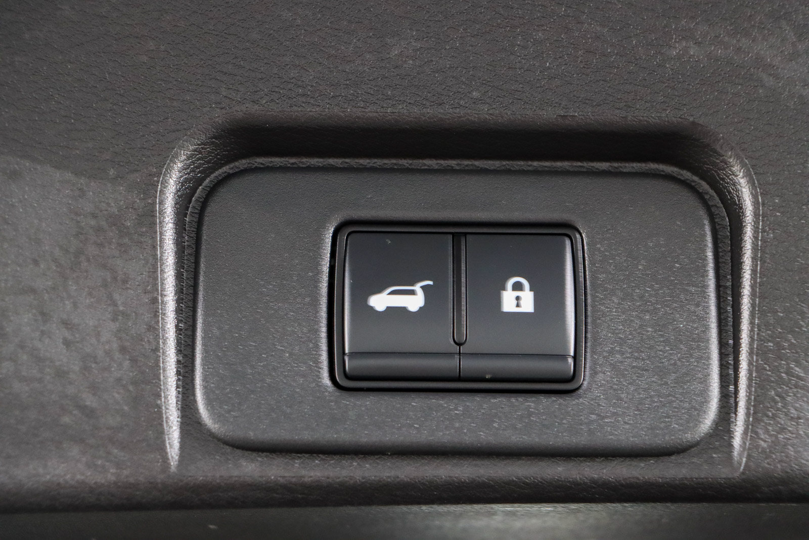 Used 2024 Nissan Rogue SV FWD image 29