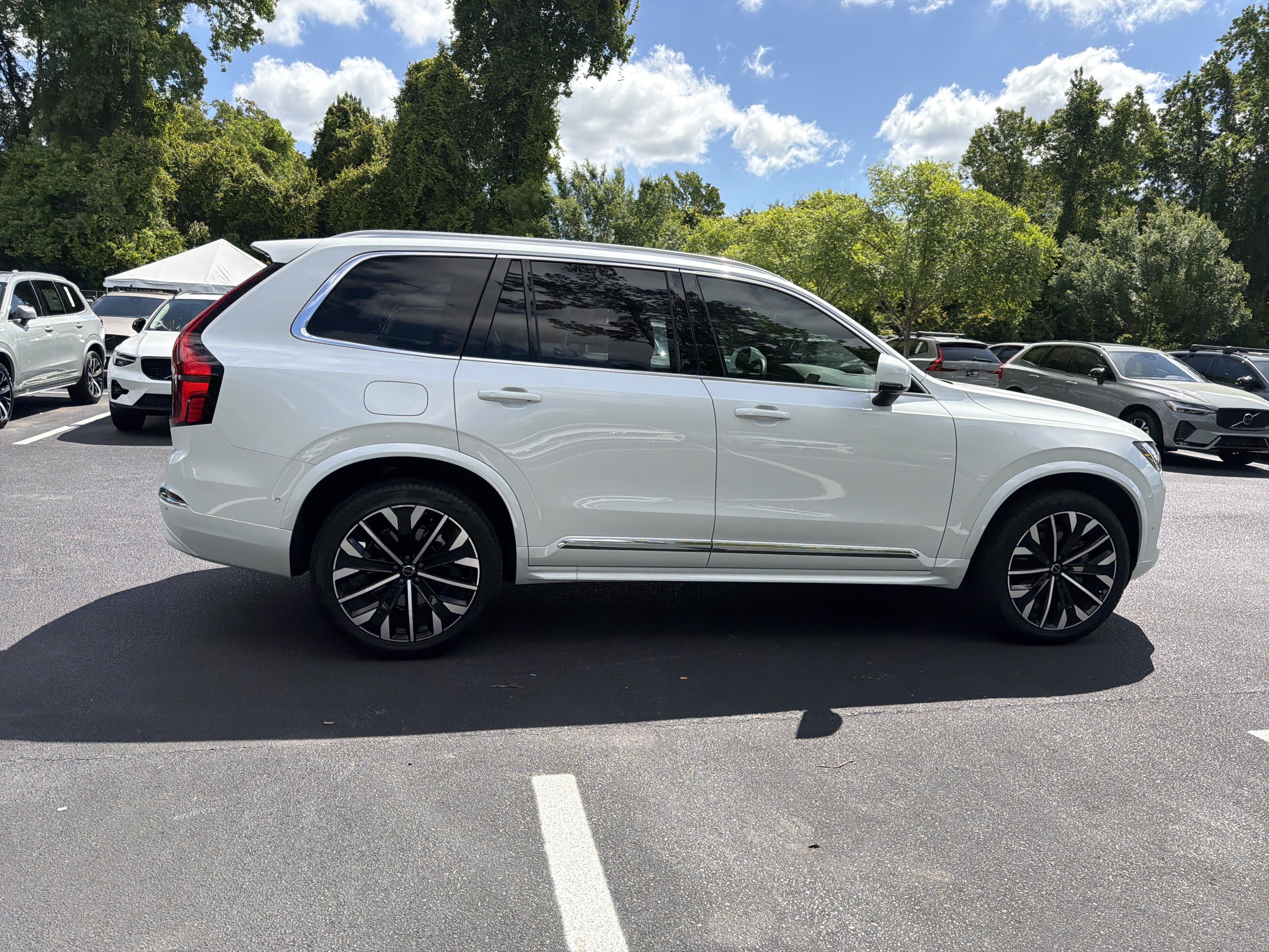 Certified 2026 Volvo XC90 B6 Plus w/ Protection Package Premier AWD/4WD image 15