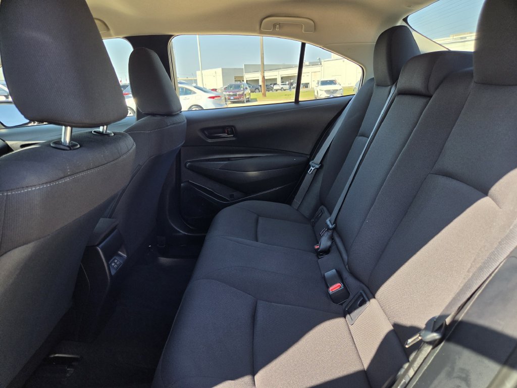 Used 2026 Toyota Corolla LE FWD image 27