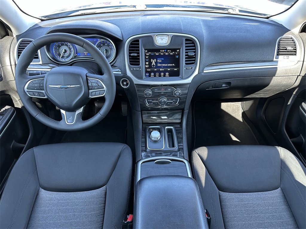 Certified 2022 Chrysler 300 Touring image 13