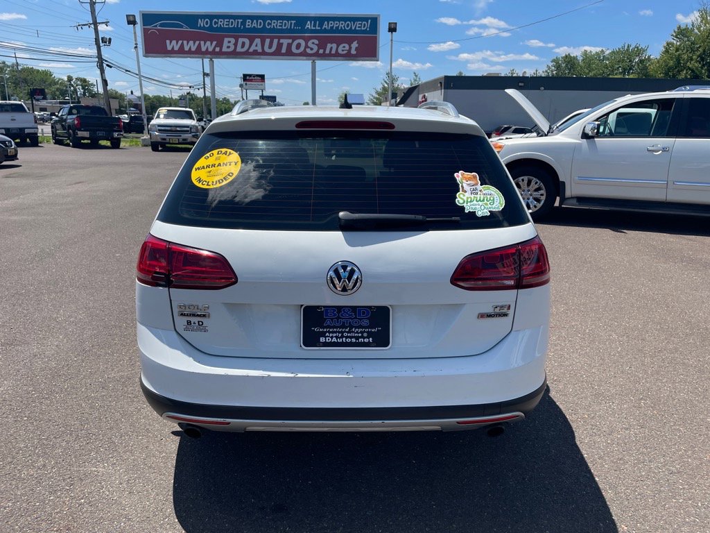 Used 2017 Volkswagen Golf Alltrack SE image 6