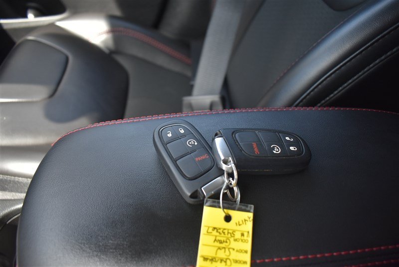 Used 2022 Jeep Cherokee Trailhawk AWD/4WD image 21