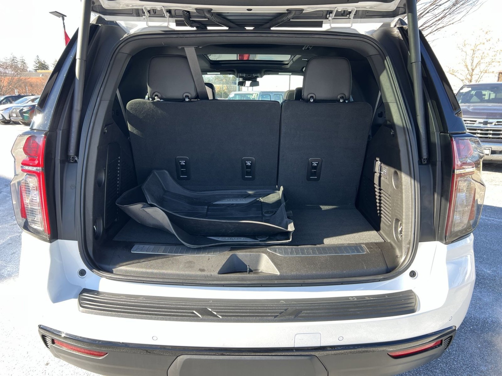 Used 2023 Chevrolet Tahoe RST w/ Luxury Package image 27