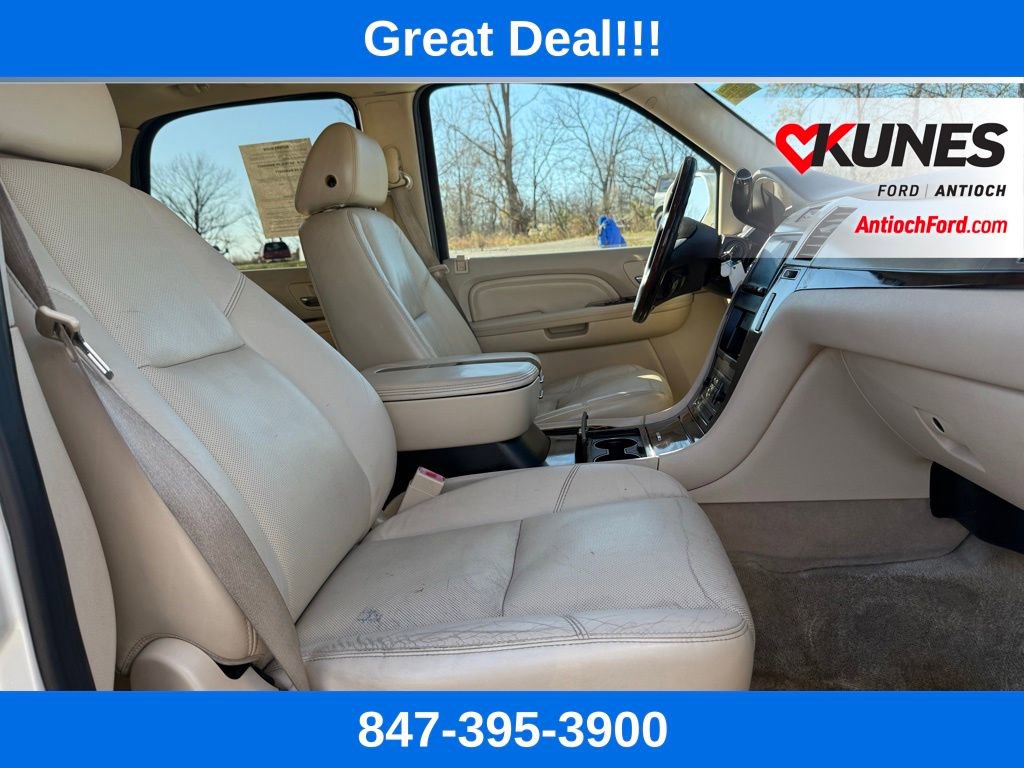 Used 2007 Cadillac Escalade AWD w/ Information Package image 17