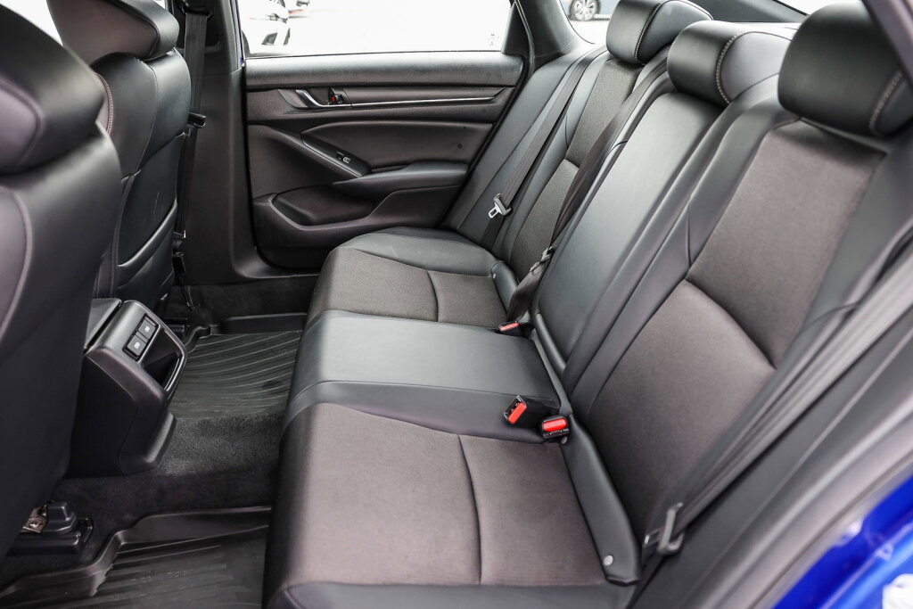 Used 2022 Honda Accord Sport image 7