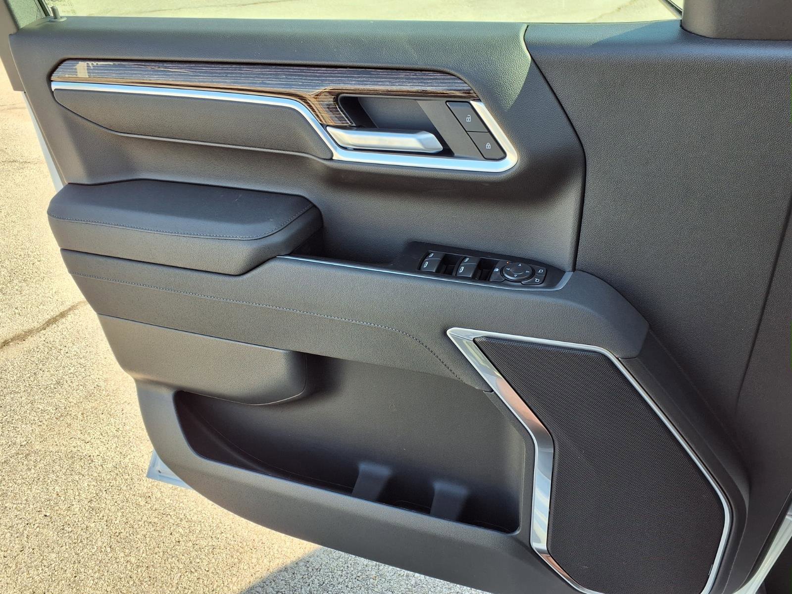 New 2026 GMC Sierra 1500 Elevation image 13