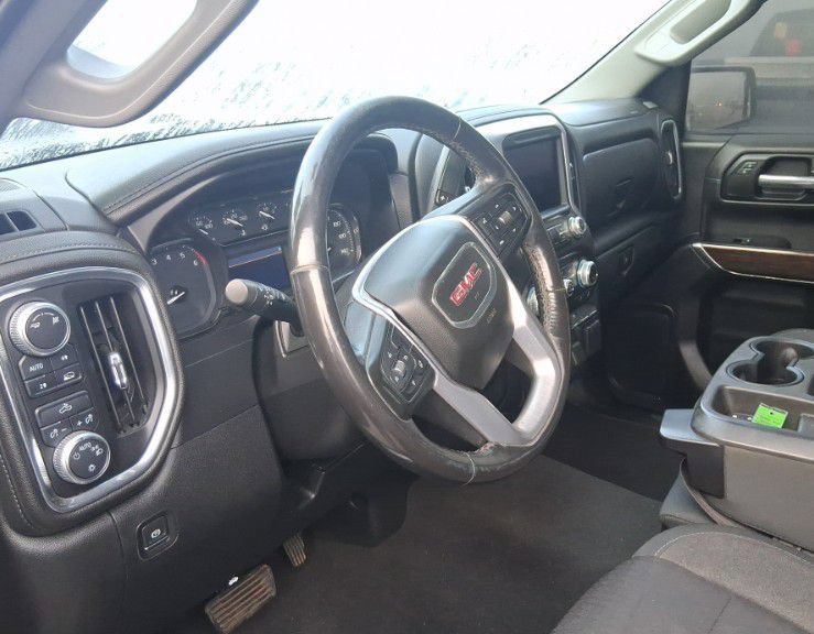 Used 2019 GMC Sierra 1500 SLE w/ SLE Value Package AWD/4WD image 2