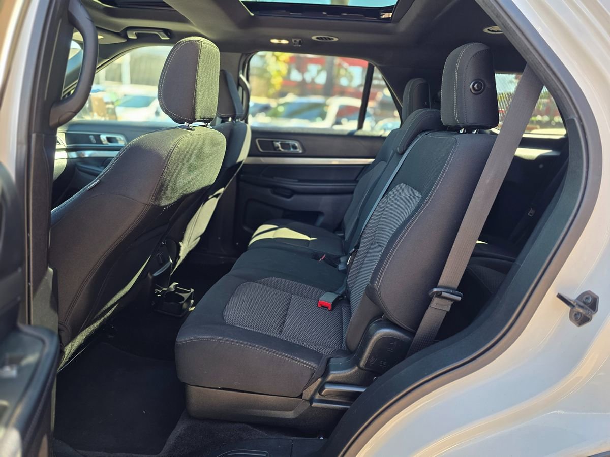 Used 2018 Ford Explorer XLT w/ Equipment Group 201A image 28