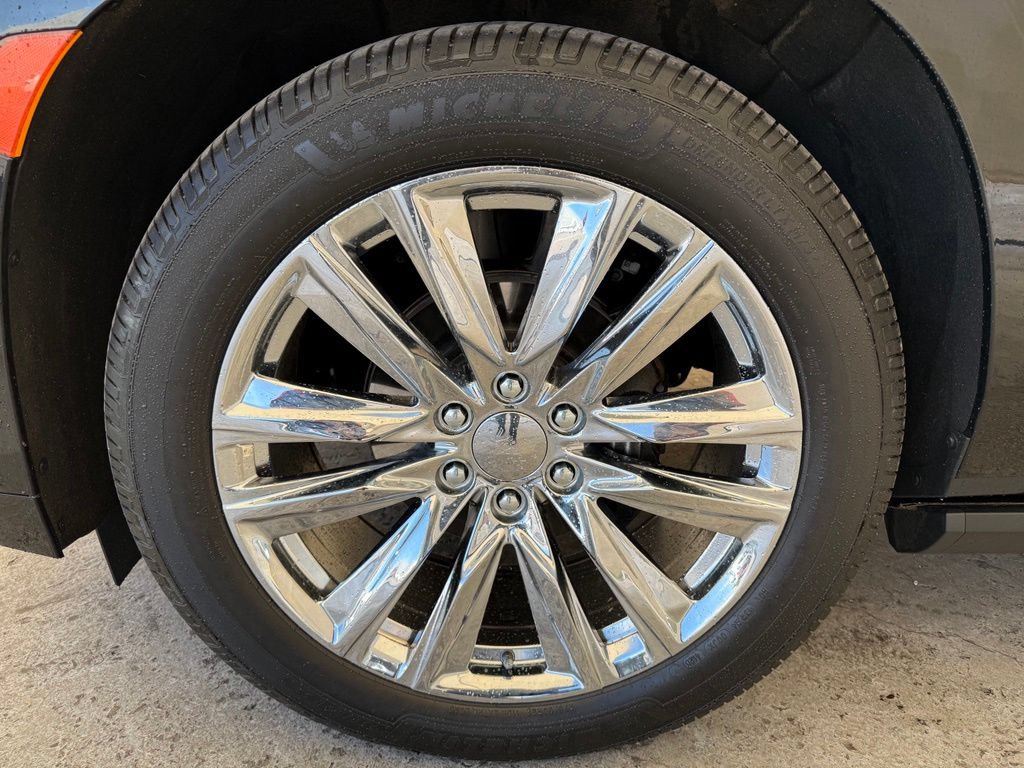 Used 2024 Cadillac Escalade Sport Platinum w/ LPO, ONYX Package AWD/4WD image 4
