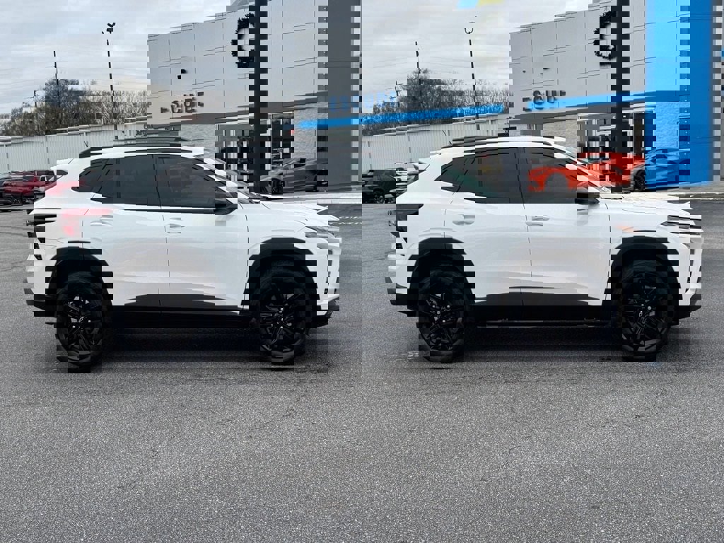 New 2026 Chevrolet Trax ACTIV image 2