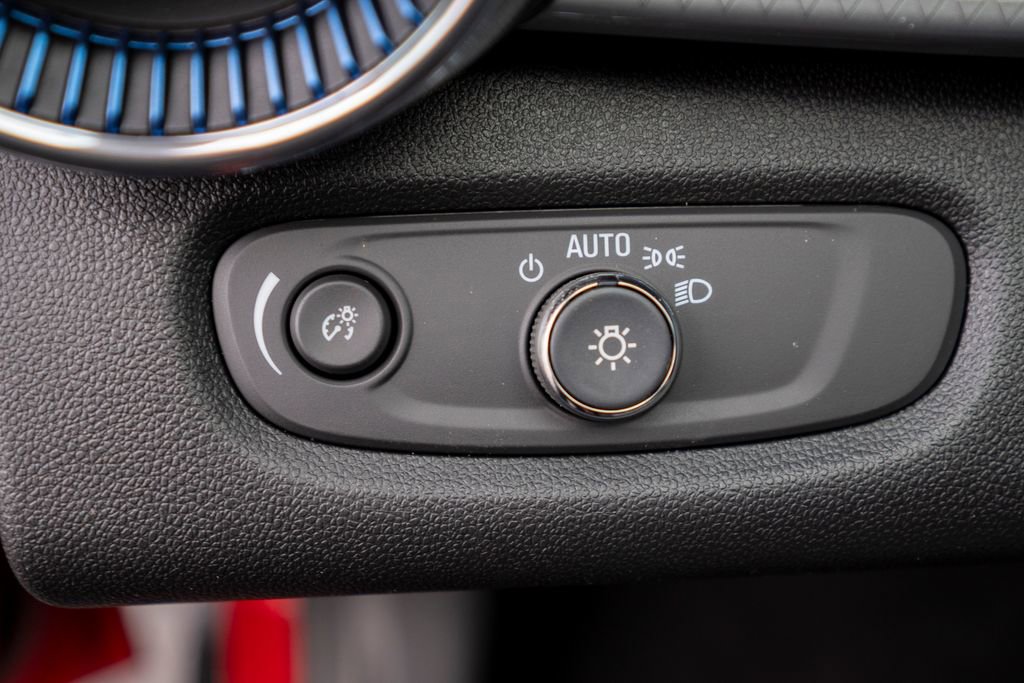 New 2026 Chevrolet Trax LT image 19