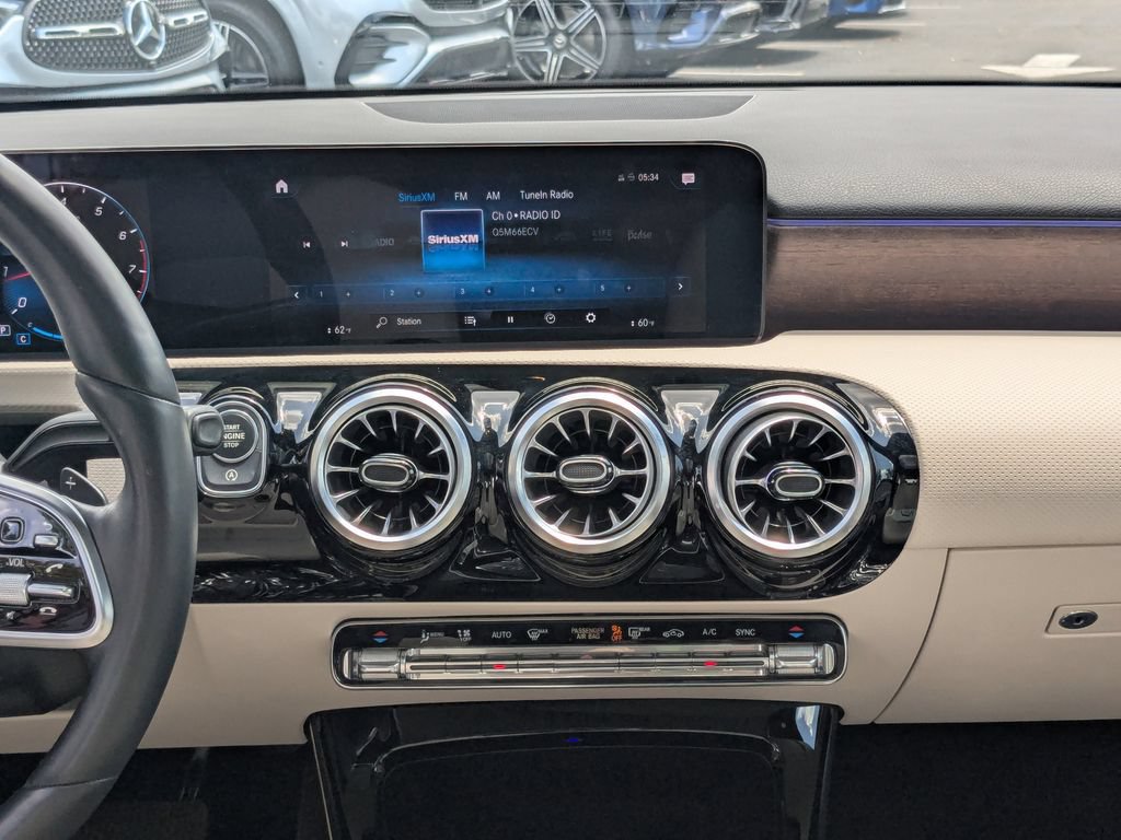 Certified 2022 Mercedes-Benz A 220 4MATIC image 5