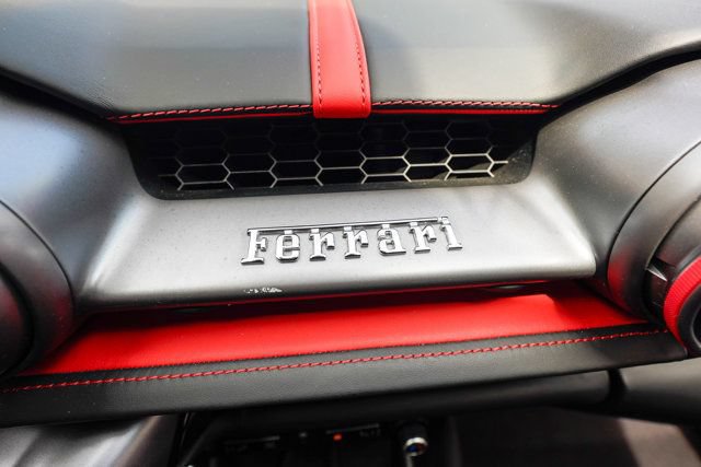 Used 2020 Ferrari 812 Superfast RWD image 73