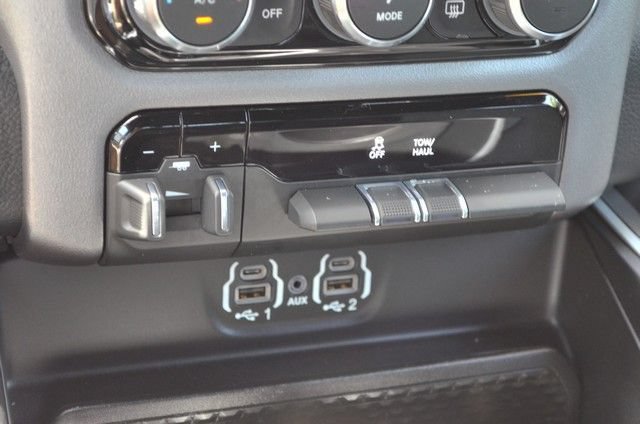 Used 2023 RAM 1500 Big Horn AWD/4WD image 29