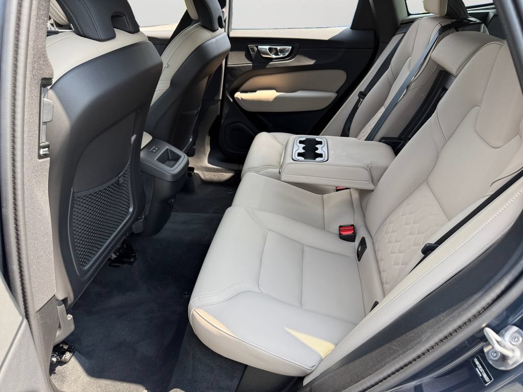 Certified 2026 Volvo XC60 B5 Plus w/ Climate Package AWD/4WD image 14