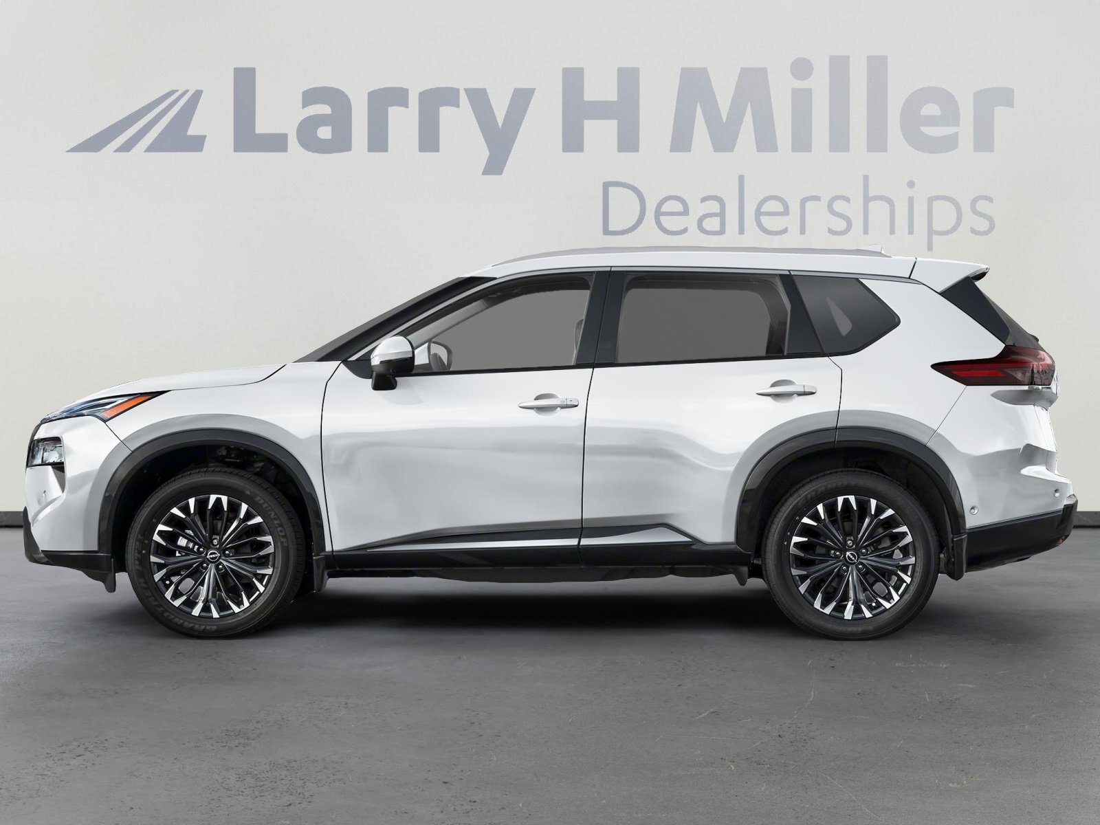 New 2026 Nissan Rogue Platinum image 3