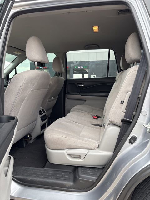 Used 2020 Honda Pilot LX image 6