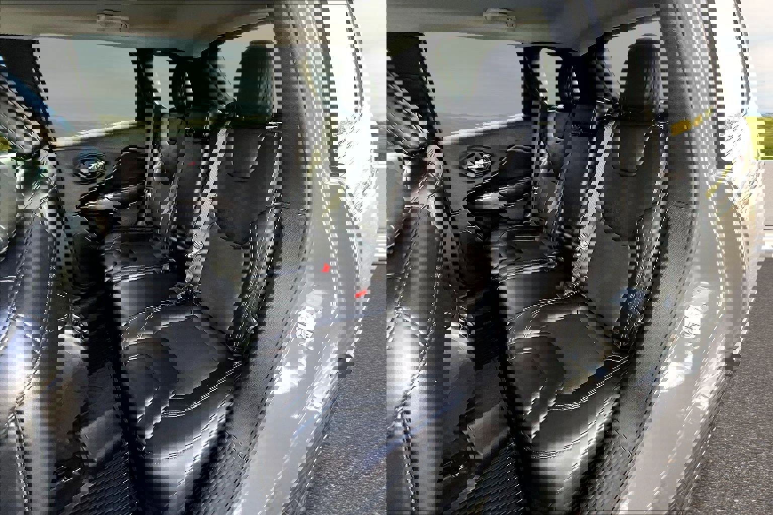 Used 2019 Jeep Cherokee Latitude Plus w/ Cold Weather Group image 14