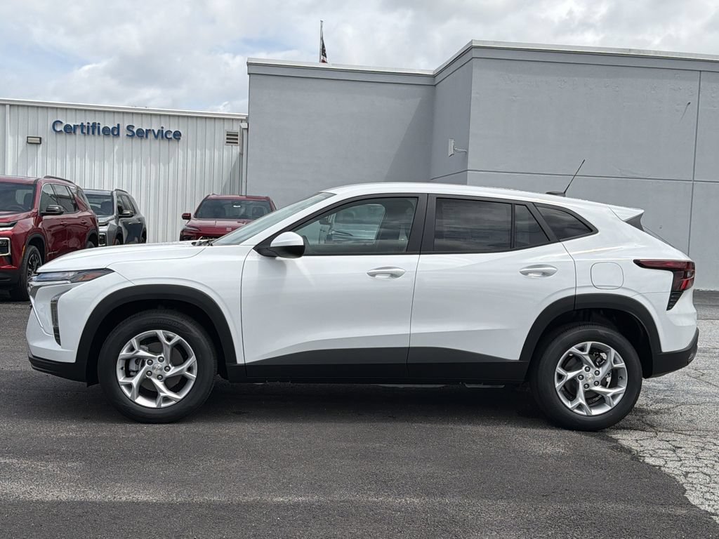 New 2026 Chevrolet Trax LS w/ LS Convenience Package FWD image 17
