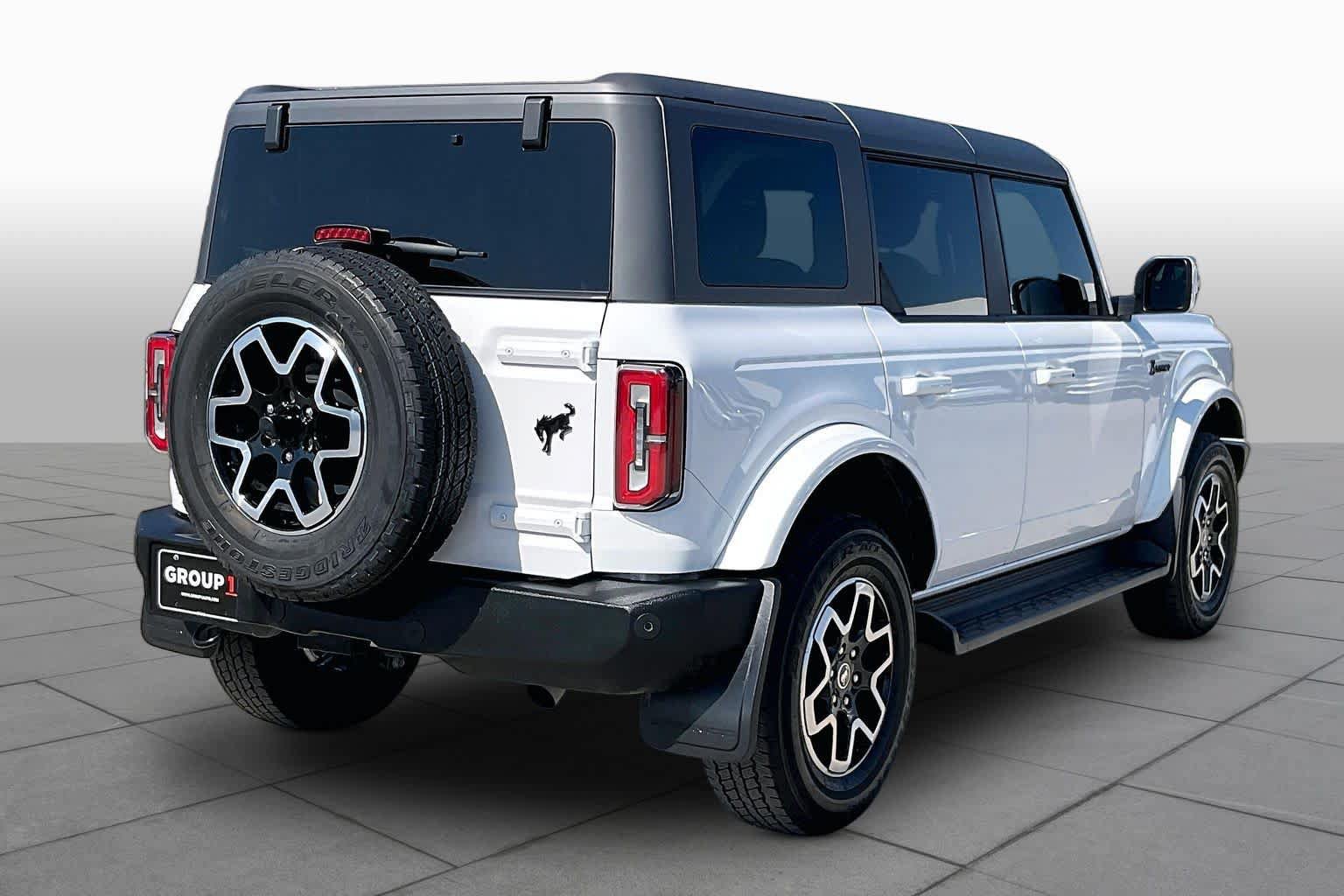 Used 2025 Ford Bronco Outer Banks AWD/4WD image 11