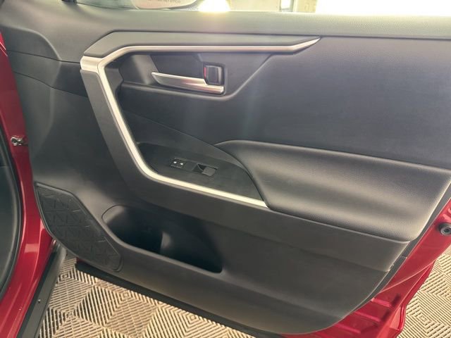Used 2019 Toyota RAV4 XLE image 24