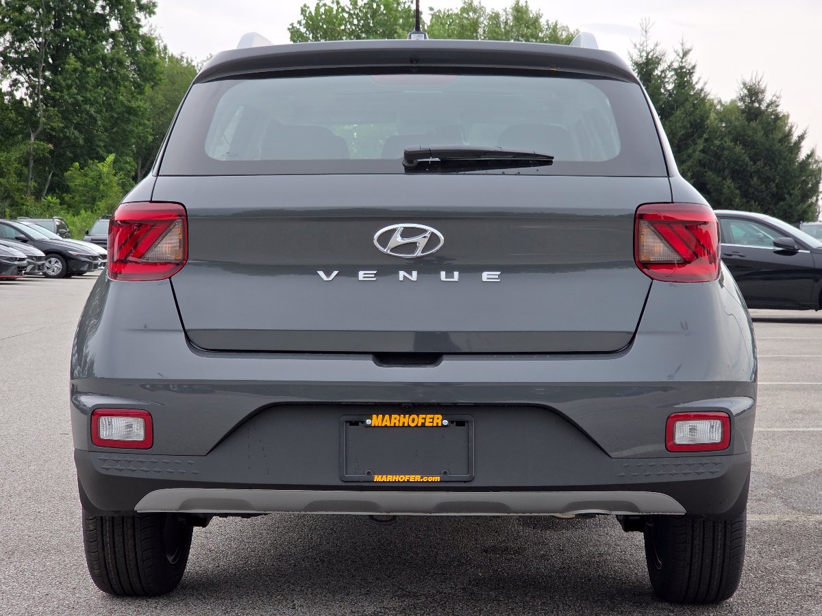 New 2026 Hyundai Venue SEL FWD image 19