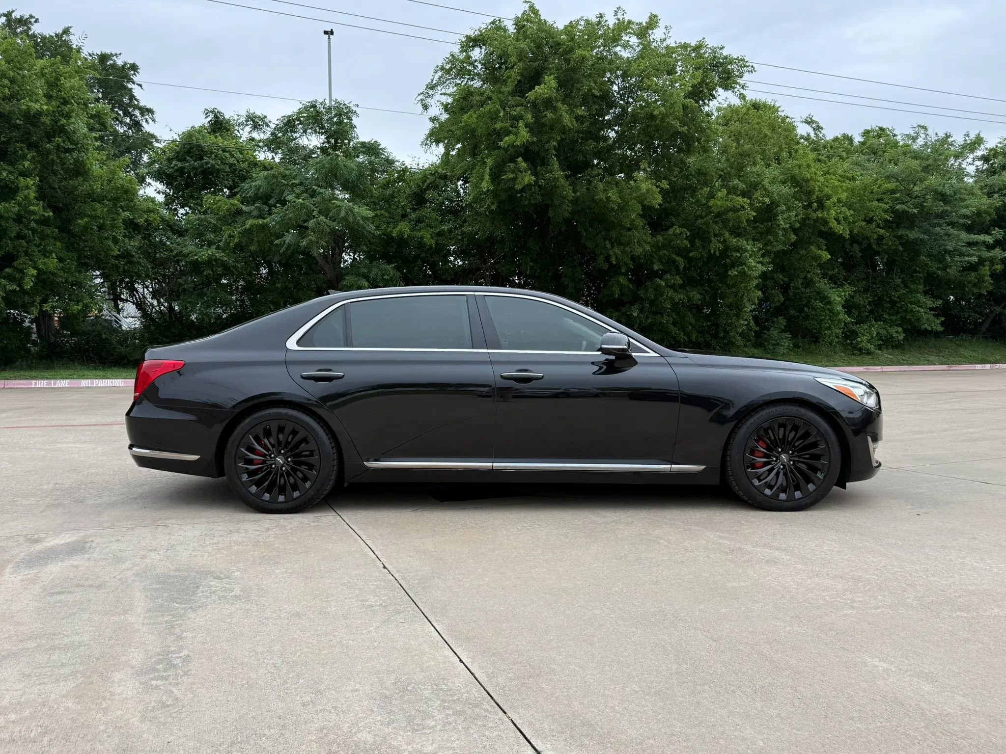 Used 2018 Genesis G90 5.0 Ultimate AWD/4WD image 6