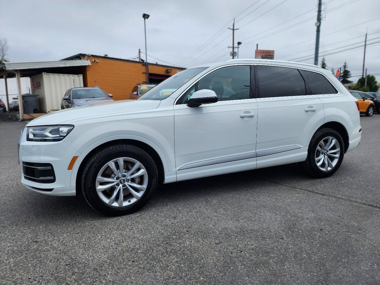 Used 2017 Audi Q7 3.0T Premium AWD/4WD image 10