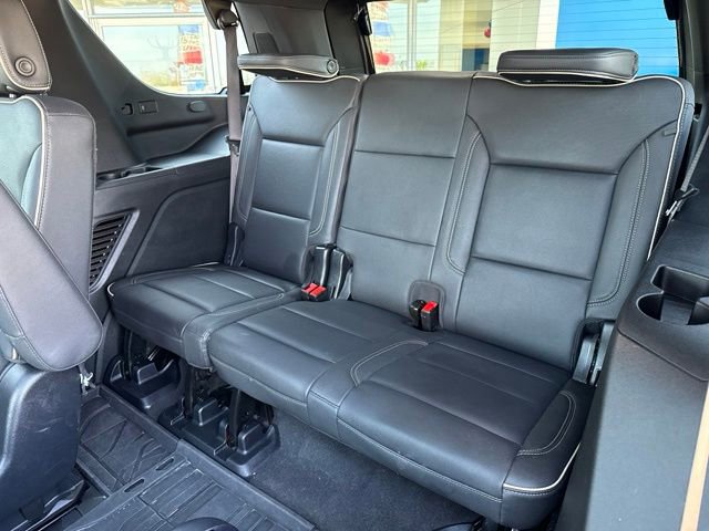Used 2025 Chevrolet Tahoe Premier AWD/4WD image 36