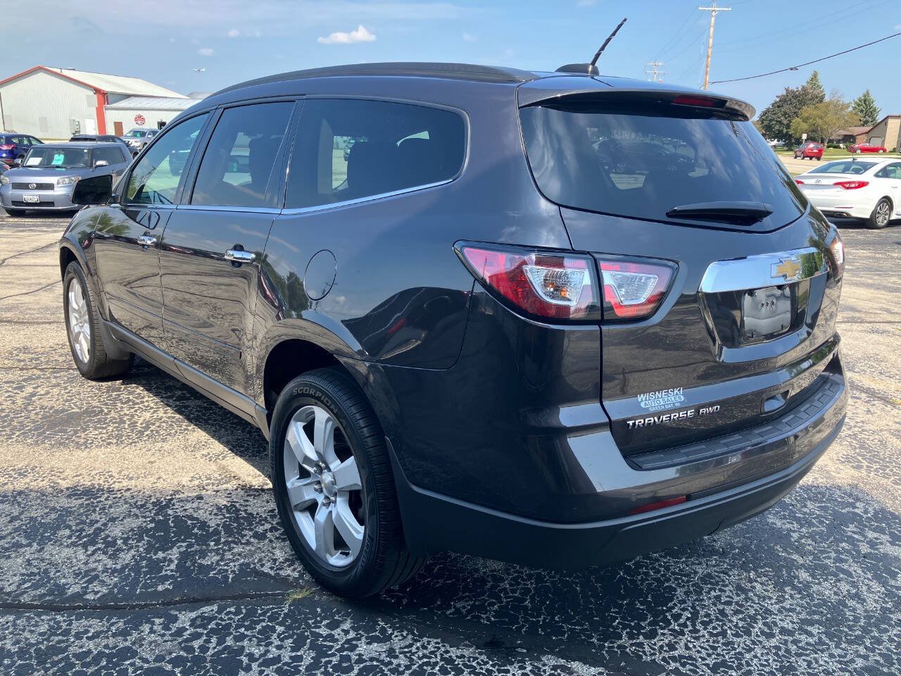 Used 2017 Chevrolet Traverse LT w/ Style and Technology Package AWD/4WD image 5