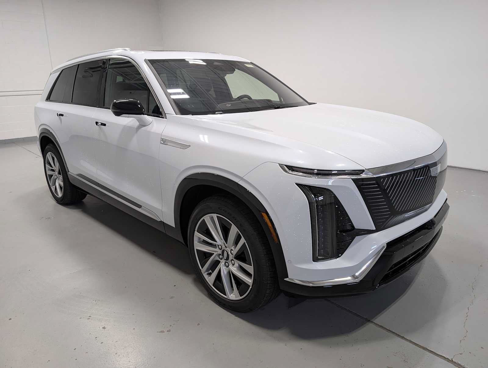 New 2027 Cadillac Vistiq Luxury w/ LPO, Floor Liner Package AWD/4WD image 6