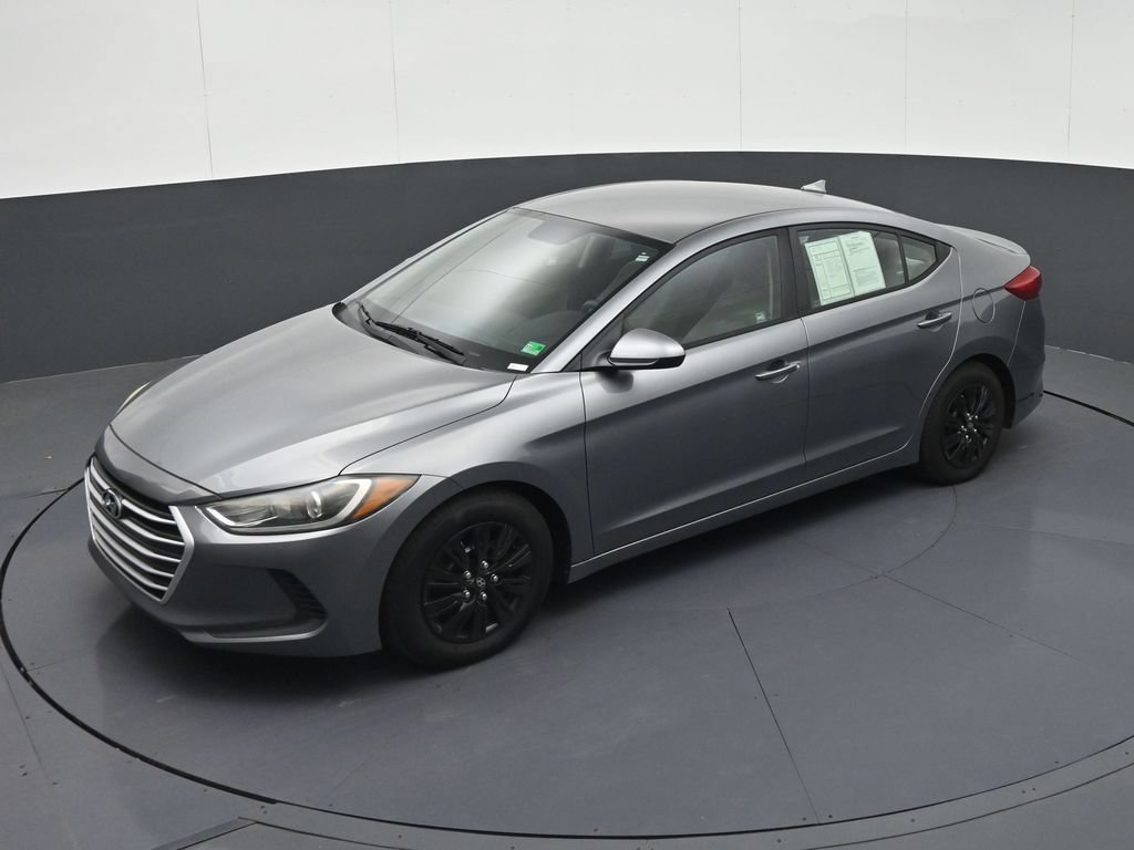 Used 2017 Hyundai Elantra SE FWD image 21