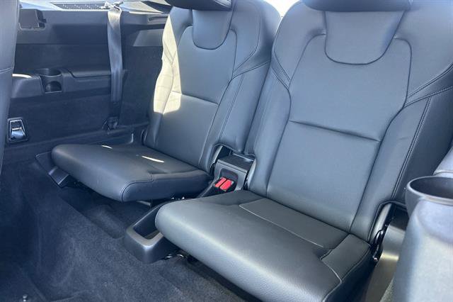 Certified 2023 Volvo XC90 T8 Plus w/ Protection Package Premier AWD/4WD image 16