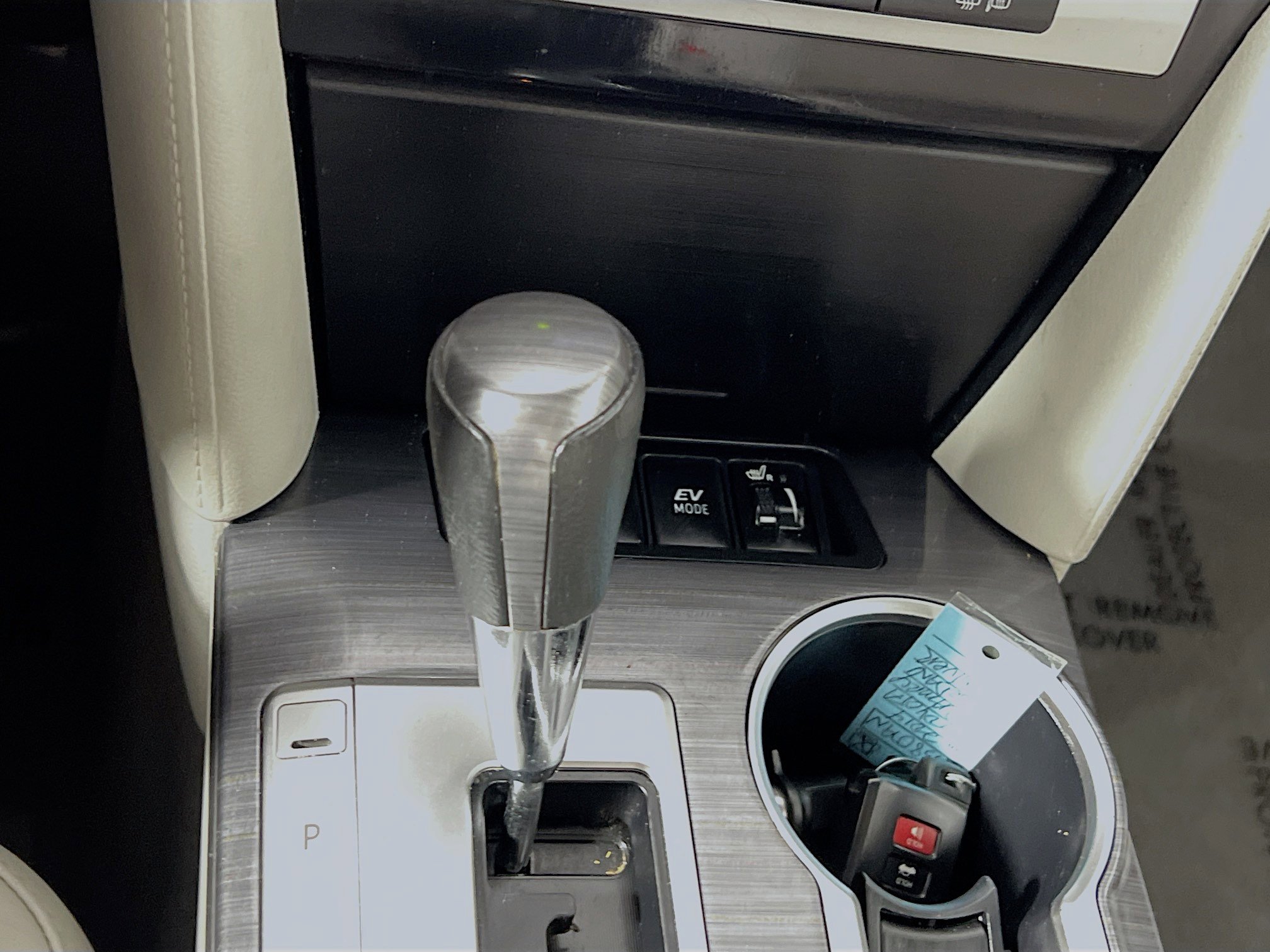 Used 2014 Toyota Camry XLE w/ Leather Package FWD image 24
